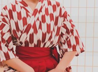GIRLT果团网 – 何梦兮Stacy的JK写真集，原图里那些微妙的暴露感你发现了吗？