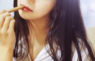 GIRLT果团网 – 睡衣写真：黄歆苑的943种懒散态度
