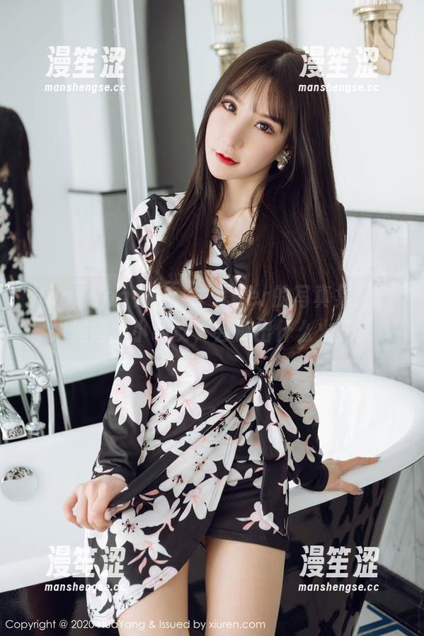 HuaYang花漾-玥儿玥er HuaYang花漾 - 玥儿玥er的写真集:当姐姐碰上小调皮,会擦出什么火花?