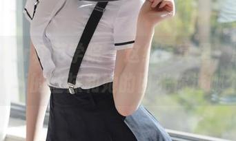 MFStar模范学院 – 这组写真里，思淇Sukiiii的丝袜和她的目光你选哪个？