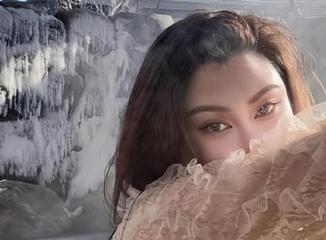 微密圈 – MIYA的黄色睡袍，毫不遮掩的美图精选，真是让人想多看几眼！