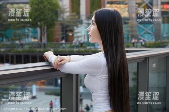 MiiTao蜜桃社 - 万圣节写真秀，小魔女lily教你如何用照片征服鬼怪们的心！