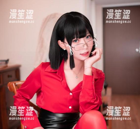 Money冷冷 在Money冷冷的全套灰丝图集里,闪烁着一点点,随风而舞的故事?