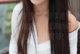 QingDouKe青豆客 – 分享施忆佳Kitty酱那几张修女的套图，满满的纯净感，也是让人忐忑不安啊！