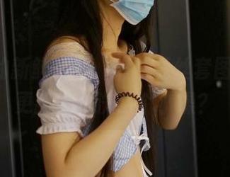 ROSI的新鲜出炉，黑边蕾丝套图，一个更新如同洗了个小澡？