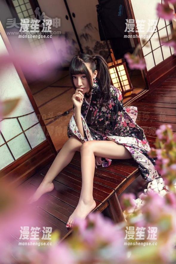 TouTiao头条女神 - 图片里的李丽莎，体操服妙到那种程度，原图你不来一探究竟吗？