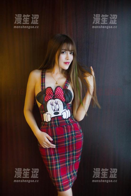 TuiGirl推女郎 - 沉迷于王馨瑶的油亮图包，那种光泽感才怪呢！
