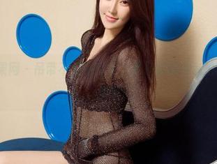 UGirls尤果网 – 吊带不仅是装扮，更是赵娜娜私拍套图中的风景线