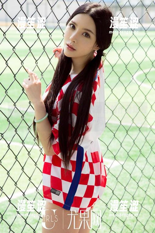 UGirls尤果网 - 向霓梓心的自拍作品致敬，今日份眼前一亮！