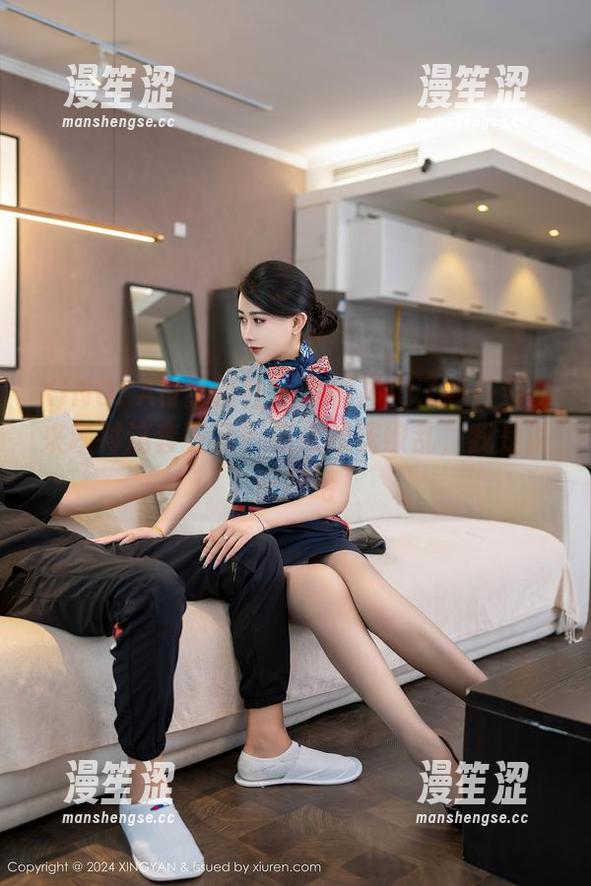 XINGYAN星颜社-李丽莎 XINGYAN星颜社 - 李丽莎用了哪些装饰来映衬这套圣诞?有点眼花缭乱,我是说配饰哈