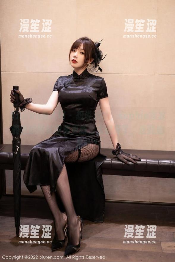 Xiuren秀人网-sophie余冰 Xiuren秀人网 - 想说点啥,sophie余冰最近的网袜图集更新,太诡异了,这到底是啥?