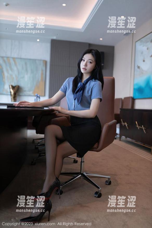 Xiuren秀人网-可乐Vicky Xiuren秀人网 - 可乐Vicky的粉色图集——每一寸都是心灵的涂抹