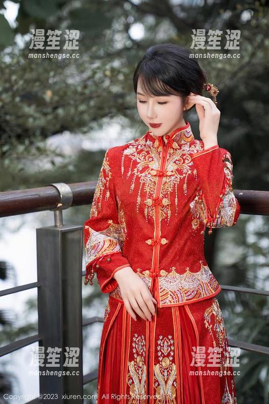 Xiuren秀人网-娜娜子呀 Xiuren秀人网 - 娜娜子呀的泳池全集,泡一泡心灵,听说水里也有灵感!