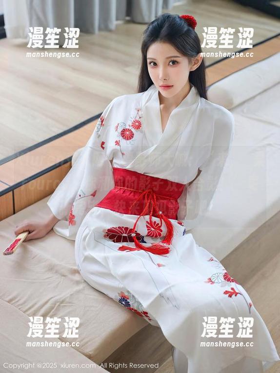 Xiuren秀人网-媃柔rourou Xiuren秀人网 - 摄影师大喊:‘来,媃柔rourou,你和你的影子双人合影!’更新完毕,快来见见影子吧!