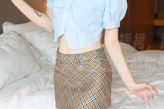 Xiuren秀人网 – 明明是个短裙，童千艺cara的写真却带了些初夏的懒散。