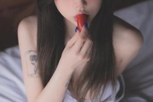 Yuka(유카)护士装上线，居然还有免费美图，这波值得一看。