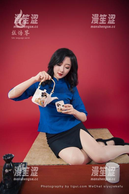 丽柜-子晴 丽柜 - 子晴支招:如何把厨房打造成更美的福利写真现场?