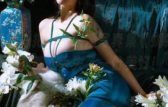 让人想捞一把的云溪溪写真集《蝴蝶》，不下载就丢失了一份美好！