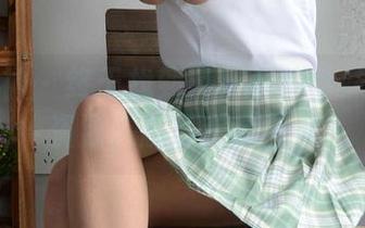 初夏女神 – 终于找到了！依依学妹的高清资源，解压专属宝典