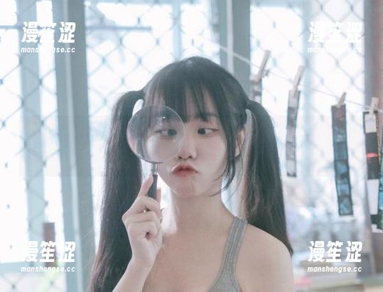 可可小白兔 选料非常讲究:跟兔兔游泳,这水也太好玩了吧,可可小白兔精选!