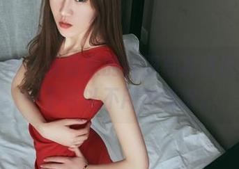 头条女神 – 张蓝欣的校服写真资源，体验一下可以不用花钱哦。