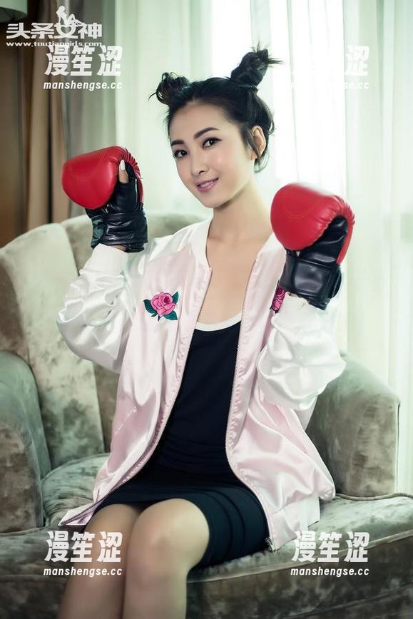 头条女神-萌琪琪 头条女神 - 随便溜达,免费的原图线下见!户外的萌琪琪,完全不怕风吹日晒!