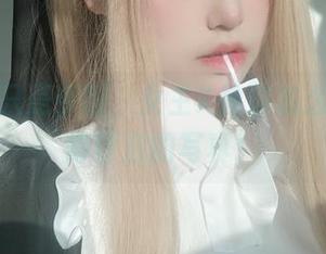 毛衣不只是保暖，女主K教你怎么穿得美得冒泡的写真！