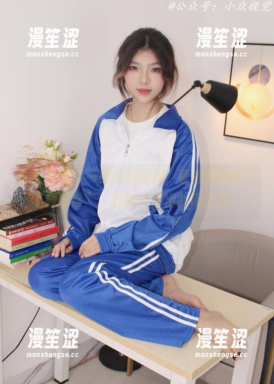 小众视觉-蓉蓉 小众视觉 - 一组原图福利,蓉蓉制服的“不同寻常”,有种说不出的吸引力!