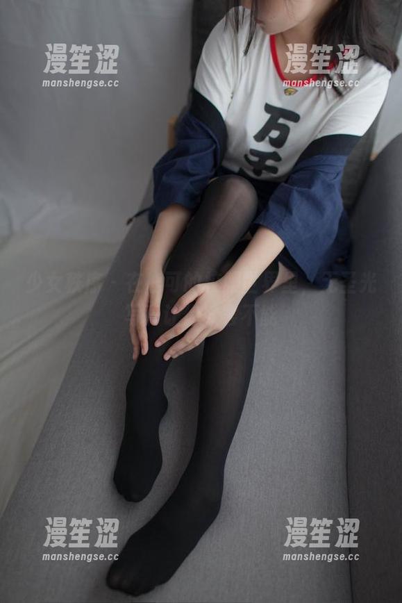 少女秩序 - 在鹿可的校服世界里，无圣光写真让你欲罢不能