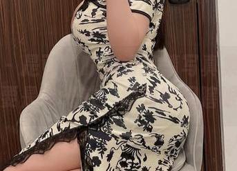 微密圈 – 是可馨吖的粉红情写真集更新——要是有光效，绝对能闪瞎眼！