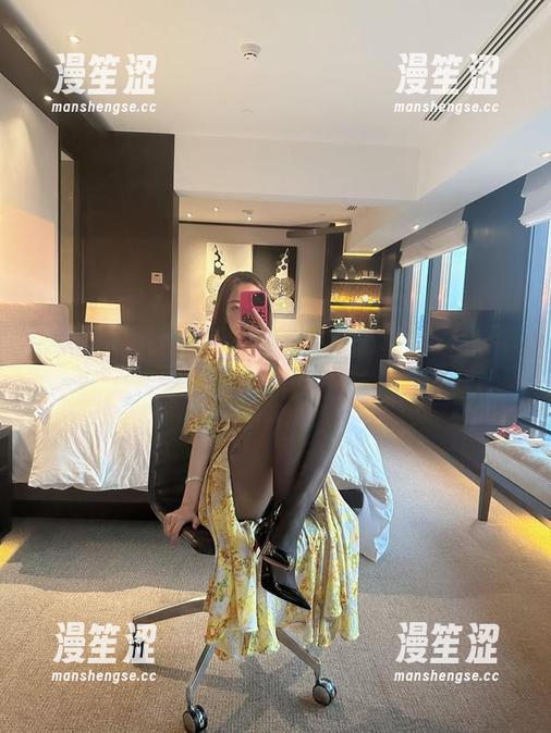 微密圈 - 果儿Victoria女王驾到，免费下载速成你的女王范儿！
