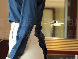 模范学院 – 我的天，艾希儿在白衬衫里乱放光芒，速来下载她的写真集！