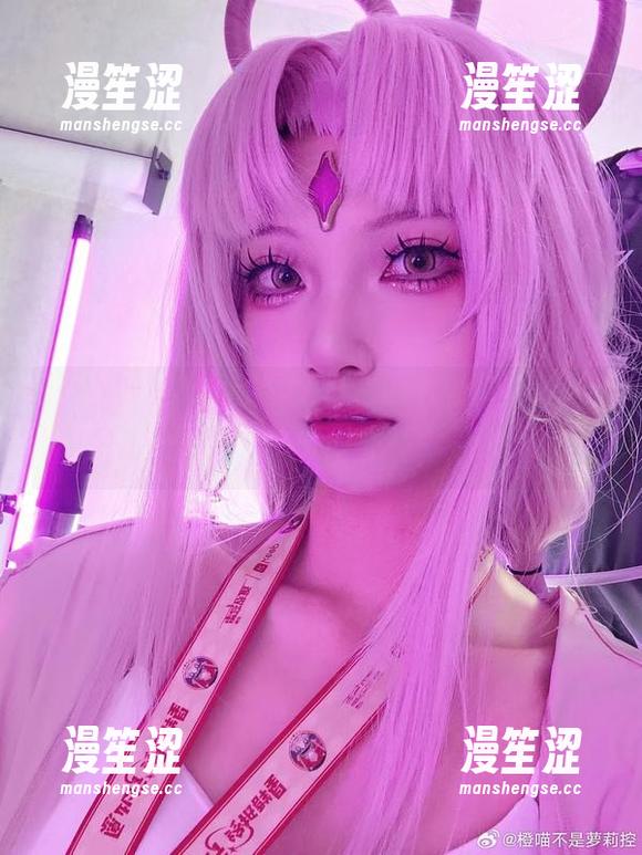 这个橙喵的蕾姆写真，我只想说，原图合集等着你来翻牌！