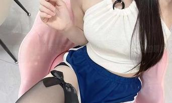 微密圈 – 汤圆可甜了，泳池边的美图随意捕捉的瞬间