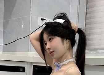 微密圈 – 在线：火龙果羊的“纯欲厨娘”，美图难以抗拒的料理诱惑
