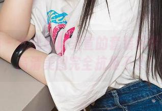 爱尤物 – 我说欧阳美宣的套装配得真不错，高清美图完全抗拒不了！