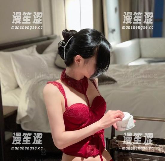 微密圈 - 借你一张牛奶里的果汁女王的照片，免费下载，别紧张！