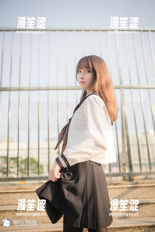 祖木子 难以置信!祖木子全集:在草坪上和兔子“对话”的秘诀。