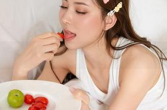 秀人网 – 看唐安的美腿写真，不小心陷入了一场腿控的危机……