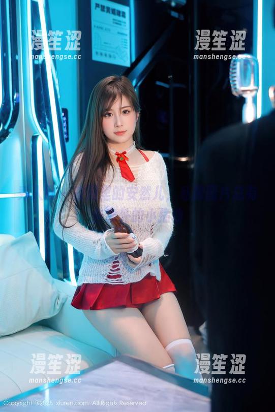 秀人网 - 校园里的安然儿，私房图片总有些意外的小插曲