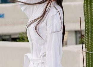 秀人网 – 浴室里的小蛮妖_honey写真，光影之间，似乎豪无遮掩。