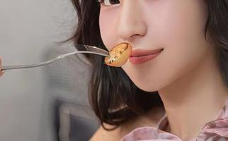 秀人网 – 被曦宝儿的裤里丝套图惊艳了，原图更尴尬的是——内裤的谎言？