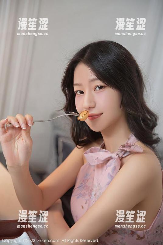 秀人网 - 被曦宝儿的裤里丝套图惊艳了，原图更尴尬的是——内裤的谎言？