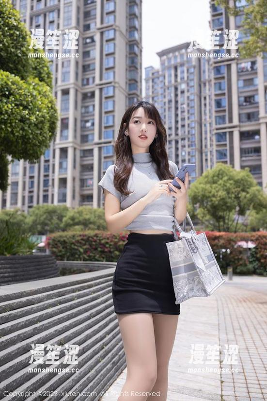 秀人网-林星阑 秀人网 - 这些林星阑的图包都在叫我:裸足就是要放飞自我嘛!