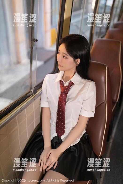 秀人网-章芃芃 秀人网 - 章芃芃教室特辑:完美无圣光,作品照样超出期待!