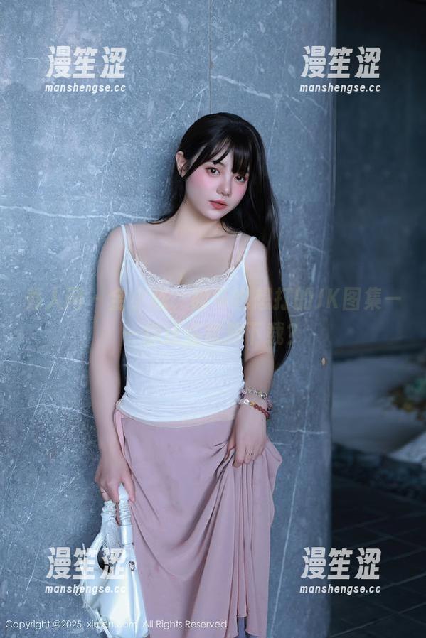 秀人网 - 金小依，阿斗也想打的JK图集——你还在犹豫下载？