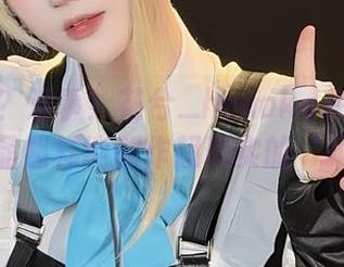 无圣光？没事！花兮_honoka在六叠间的作品照样能创作超现实的‘卖萌’