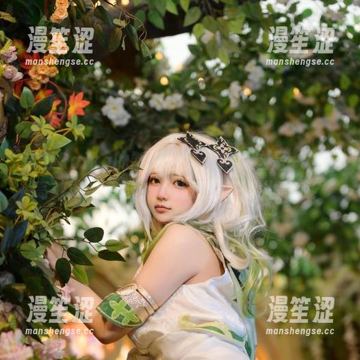 莱可Raika 莱可Raika的制服合集:她说这是一种“高效能”装扮,不知道是在哪儿高效?