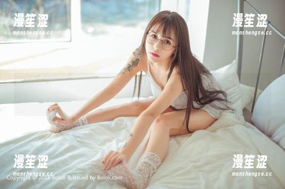 菠萝社-柳侑绮Sevenbaby 菠萝社 - 隐身在网盘里的女王写真:柳侑绮Sevenbaby把自我呈现得如此“大胆”
