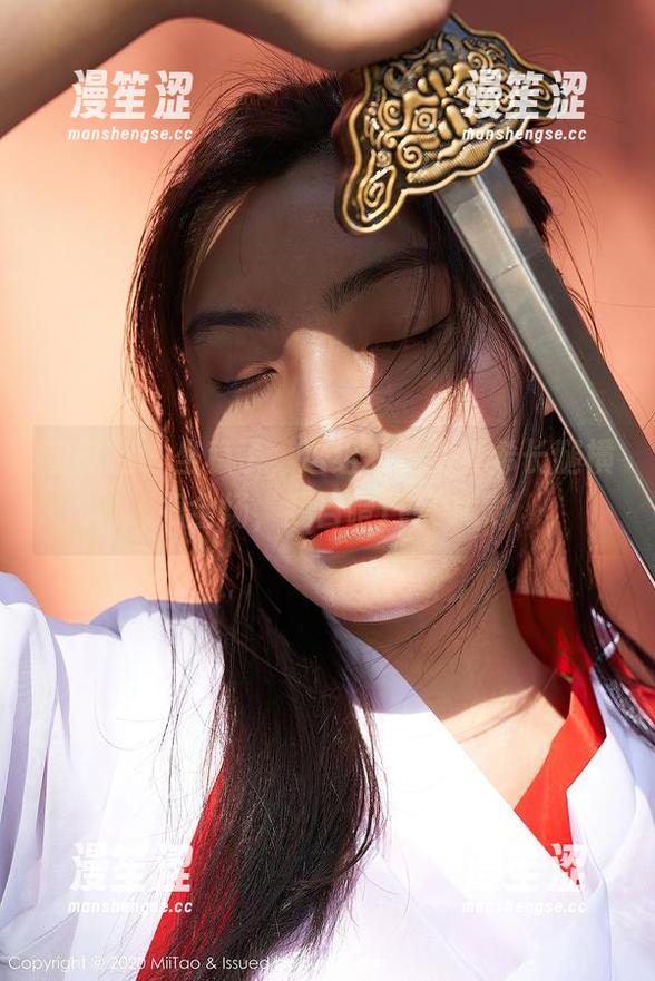 蜜桃社 - 坐稳了，这组私拍里真希长腿横扫全场，我目瞪口呆中...